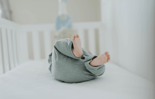 Nouveaux parents : nuits blanches et journées chargées, survivre au manque de sommeil